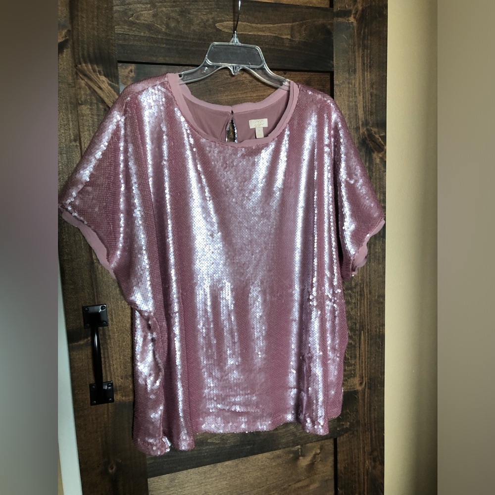 Sequined top with stretch by Lori Goldstein